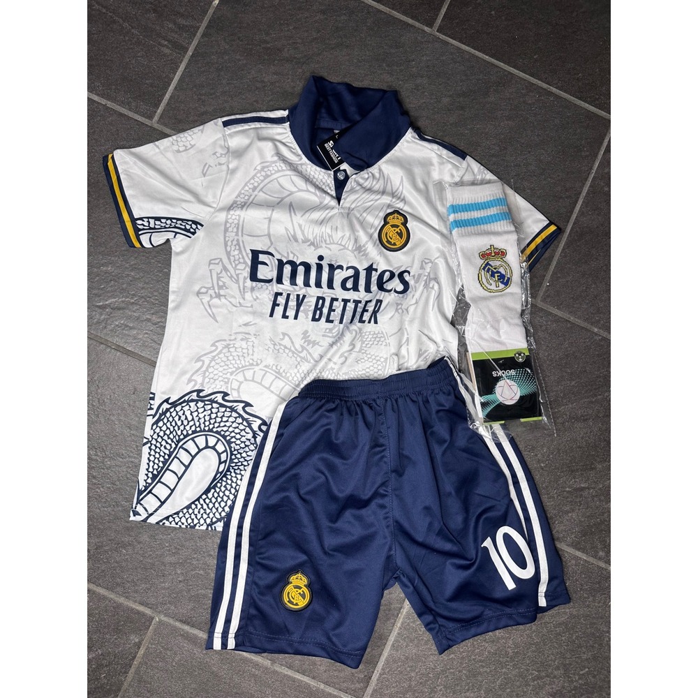 Kids Real Madrid Soccer Kit Jersey Shorts Socks Set White Dragon Size 28 NEW